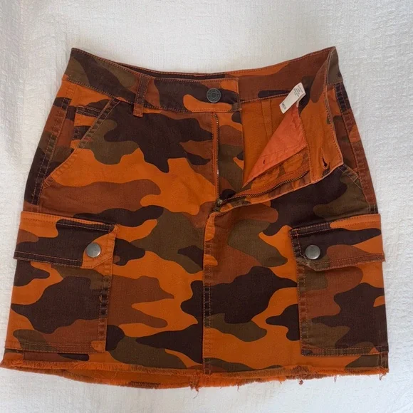 Garage size Small orange denim stretchy Camouflage Skirt with cargo pockets - Picture 10 of 17